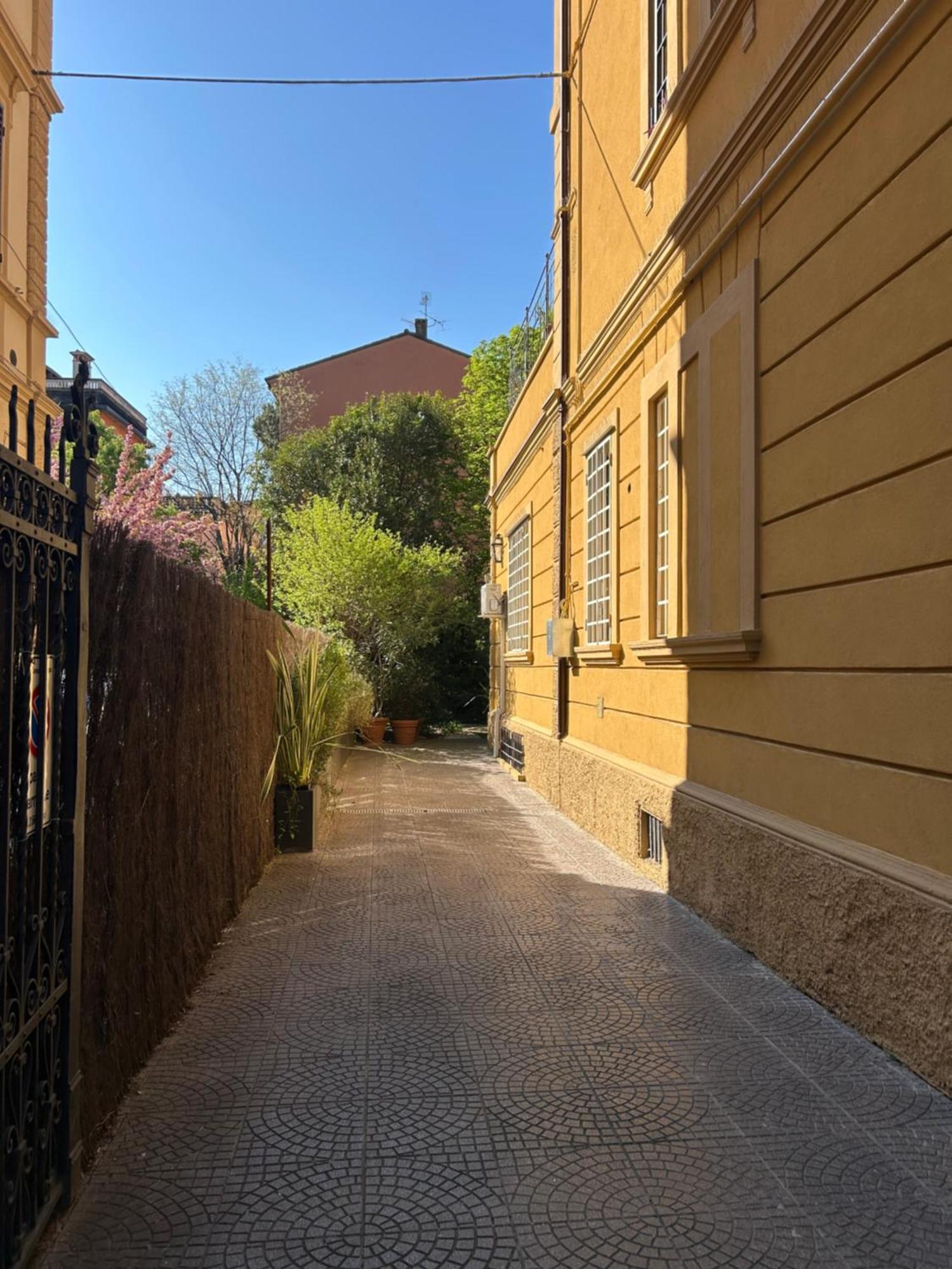 Urban Jungle Apartment Bologna Exterior foto